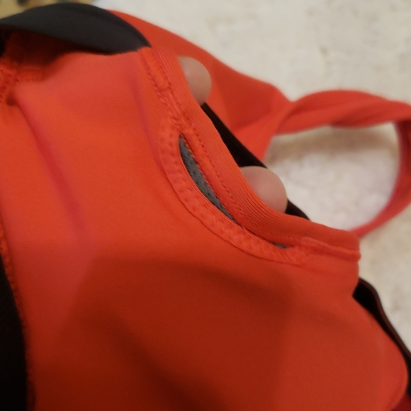 NIKE Sports Bra wirh Padding Red XS - Picture 6 of 6